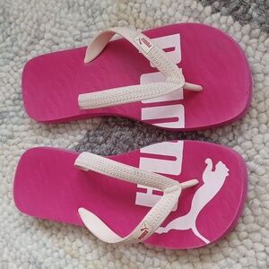 Puma flip flops